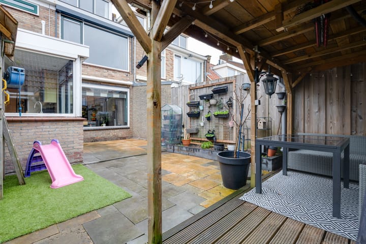 Foto 25 van Roelof Bootstraat 10