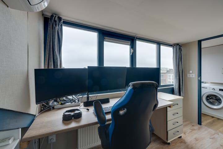 Foto 42 van Roelof Bootstraat 10