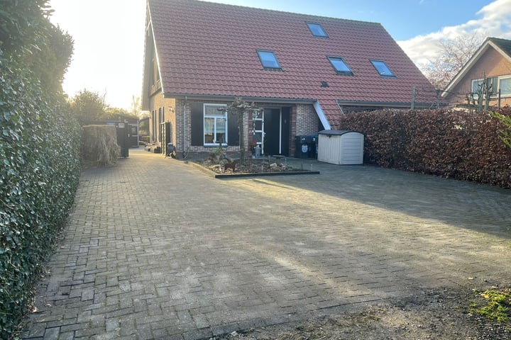 View photo 2 of Poppeswegje 27-B