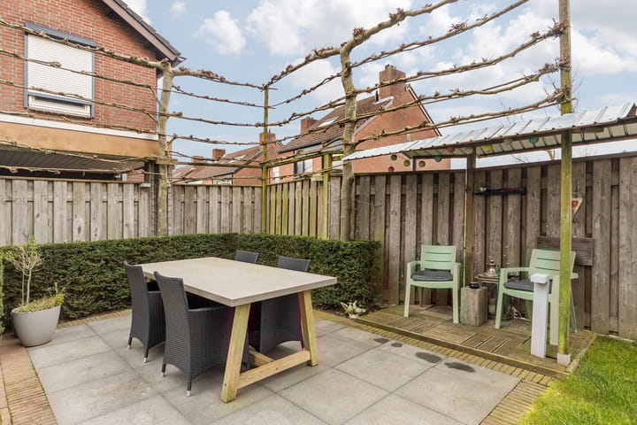 Foto 20 van Maarten Trompstraat 8