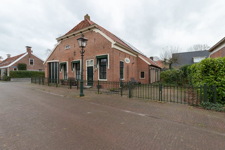 Bekijk foto 1 van Voorstraat 50