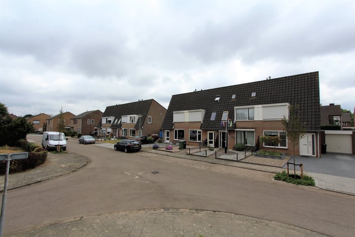 Bekijk foto 23 van Luikstraat 33