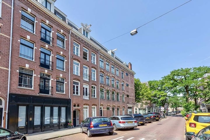 Bekijk foto 25 van Pieter Baststraat 2-A2