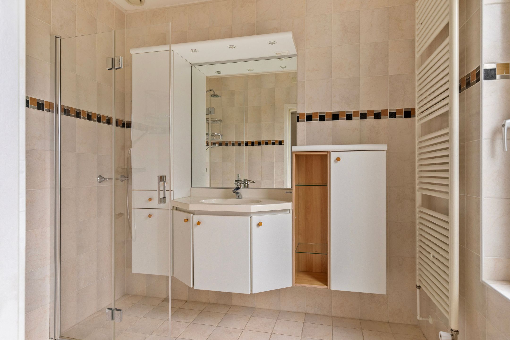 Photo 21 of van de Plasschestraat 27