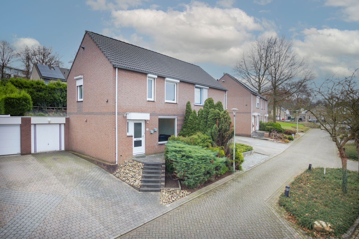 Foto 1 van Bloemenstraat 28