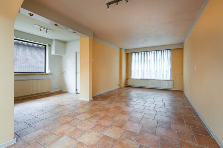 Foto 2 van van Weerden Poelmanlaan 2