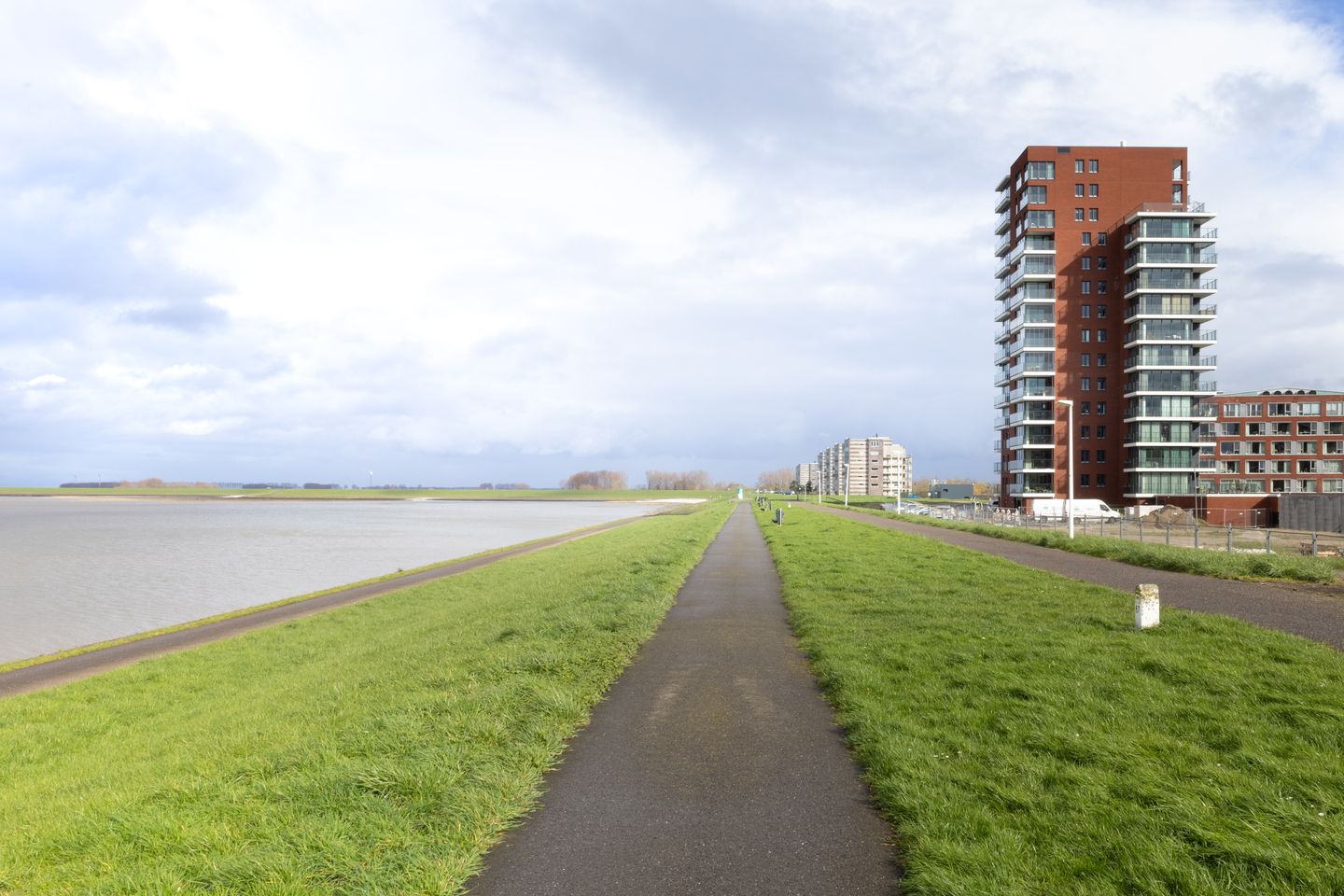 Foto 35 van Waterlanden 57