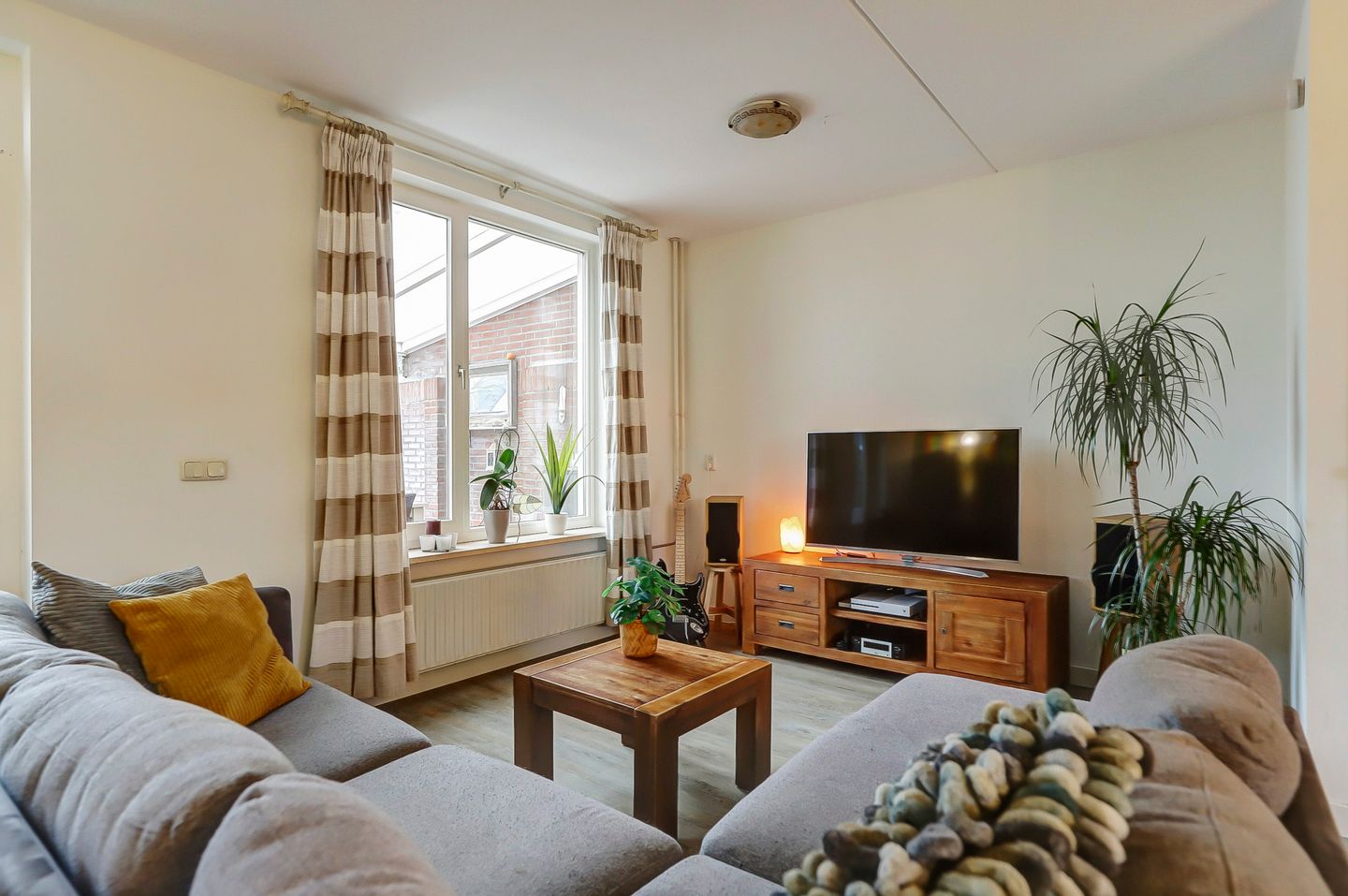 Photo 4 of 18 novemberring 8