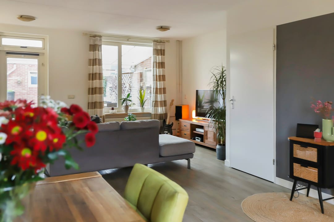 Photo 11 of 18 novemberring 8