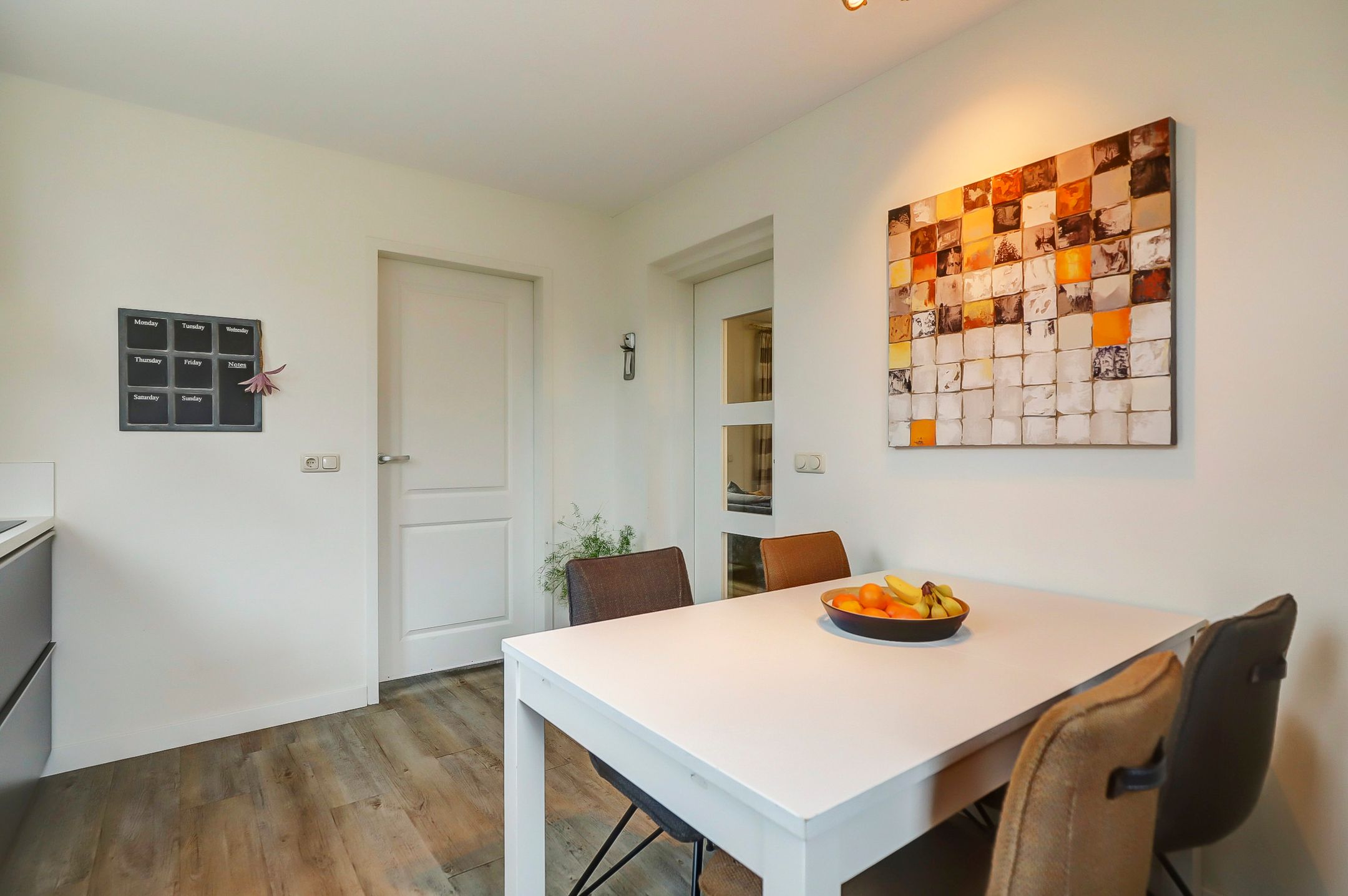 Photo 15 of 18 novemberring 8