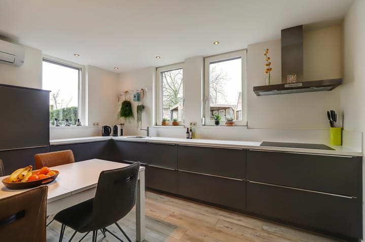 Foto 16 van 18 novemberring 8