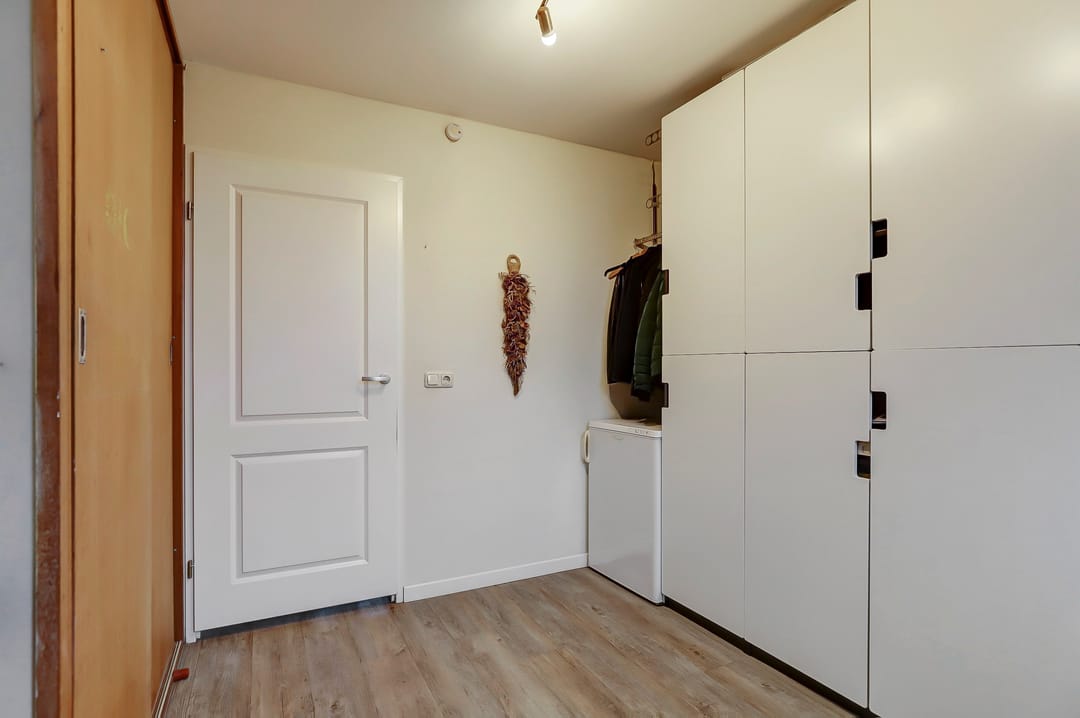 Photo 22 of 18 novemberring 8