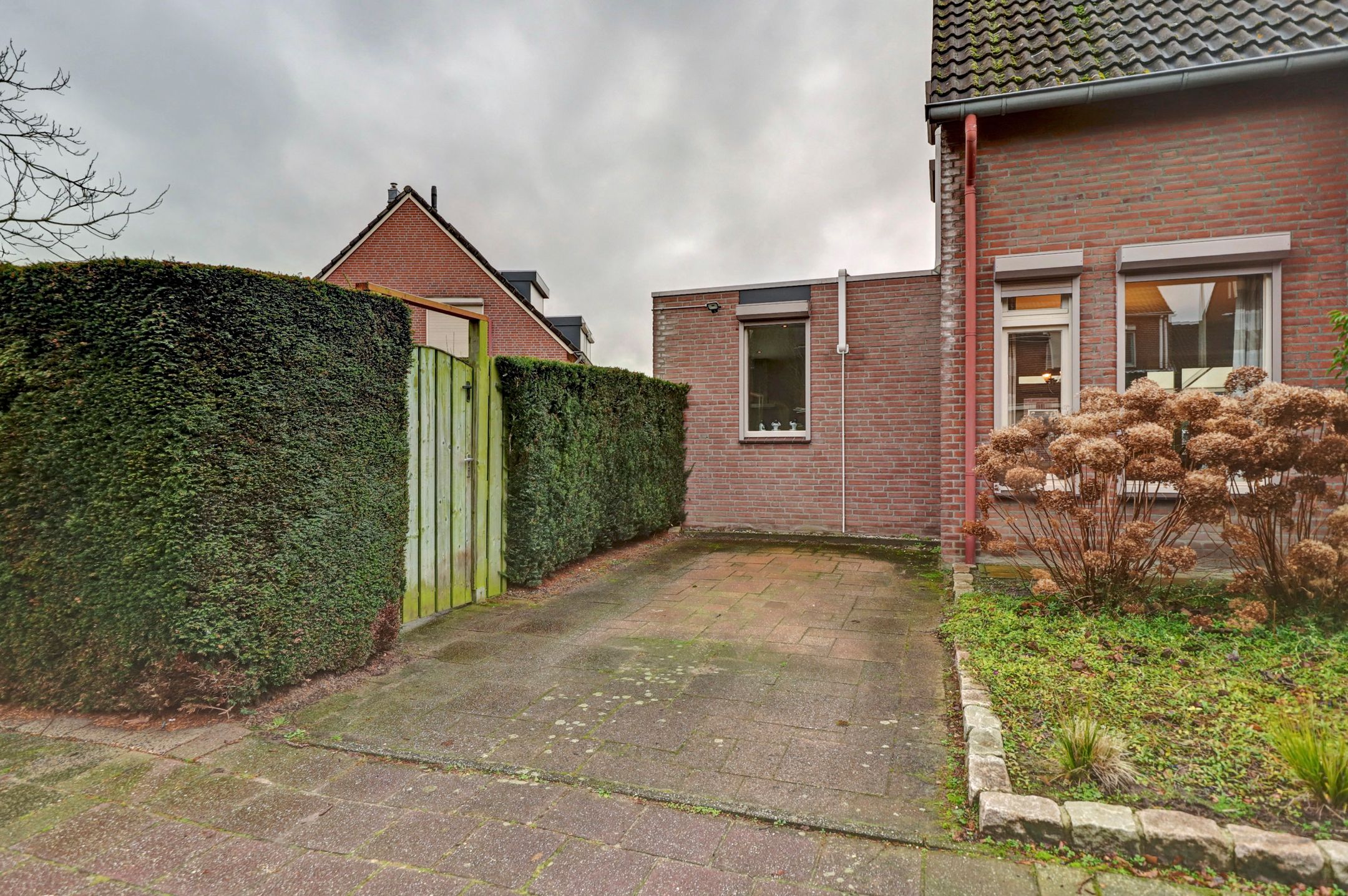 Photo 48 of 18 novemberring 8