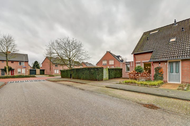 Foto 50 van 18 novemberring 8