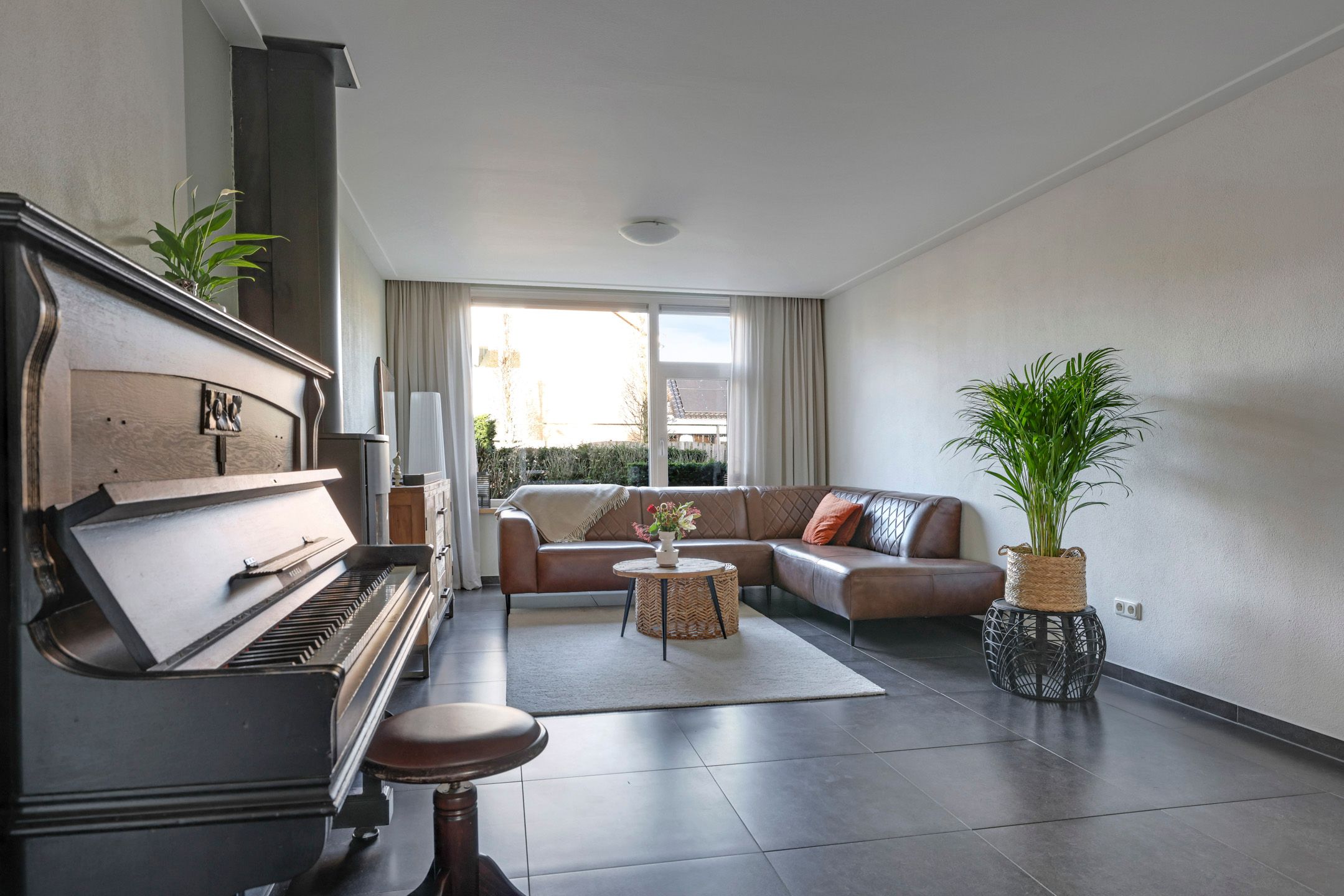 Foto 15 van Leliestraat 2