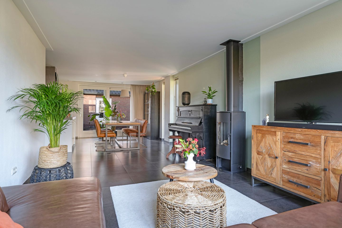 Foto 20 van Leliestraat 2