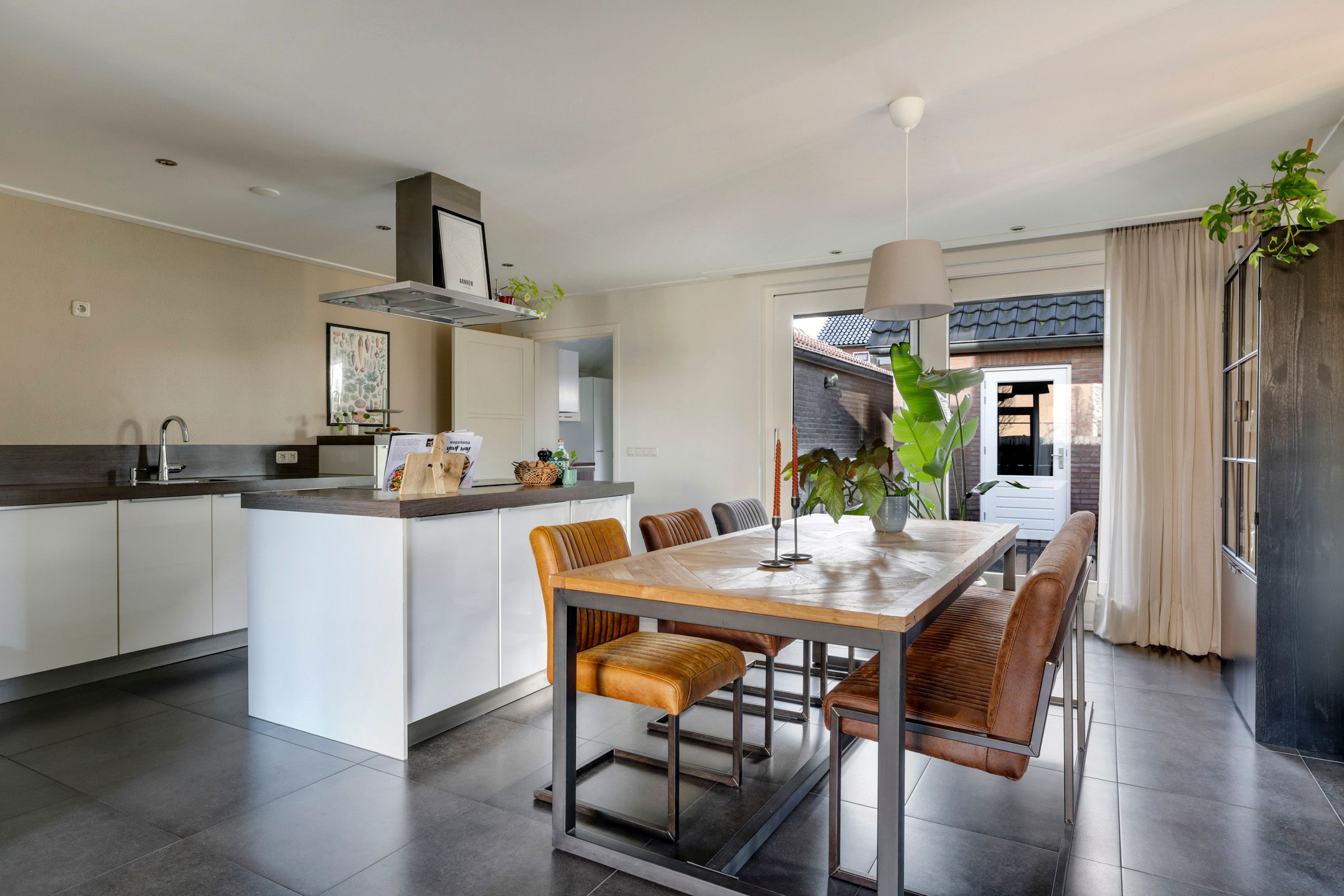 Foto 24 van Leliestraat 2