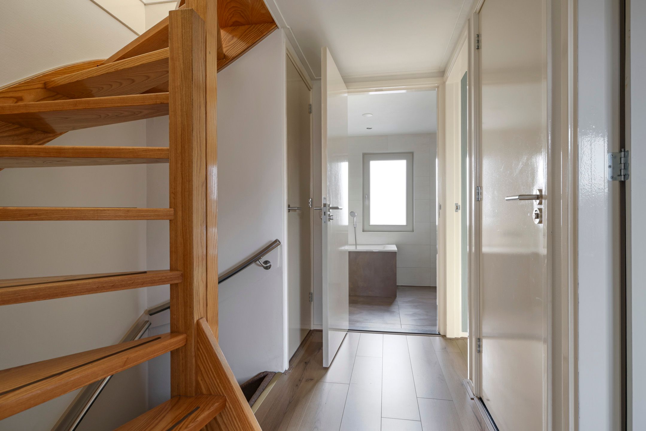 Foto 42 van Leliestraat 2