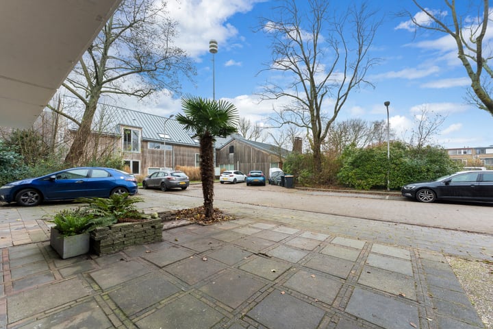 Bekijk foto 49 van Staringstraat 3