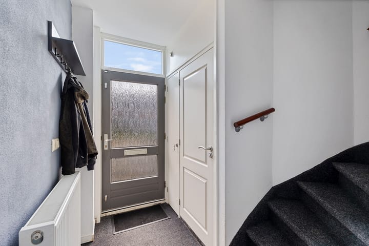 Foto 6 van van Limburg Stirumstraat 27