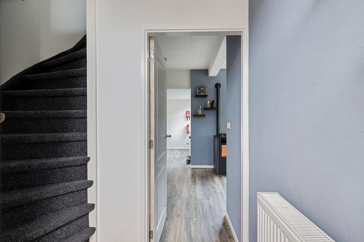 Foto 7 van van Limburg Stirumstraat 27