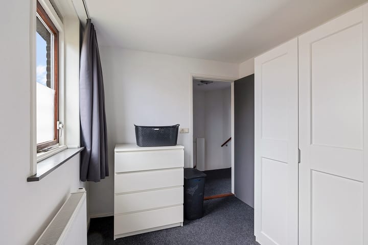 Foto 25 van van Limburg Stirumstraat 27