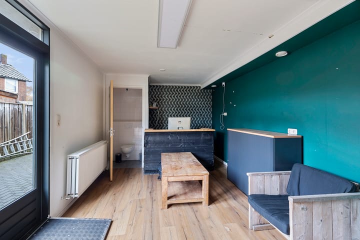 Foto 34 van van Limburg Stirumstraat 27