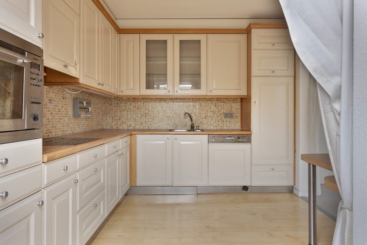 Photo 12 of Bredaseweg 27