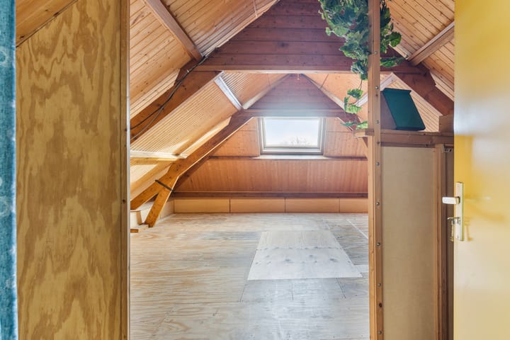 Photo 23 of Bredaseweg 27