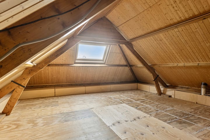 Photo 24 of Bredaseweg 27