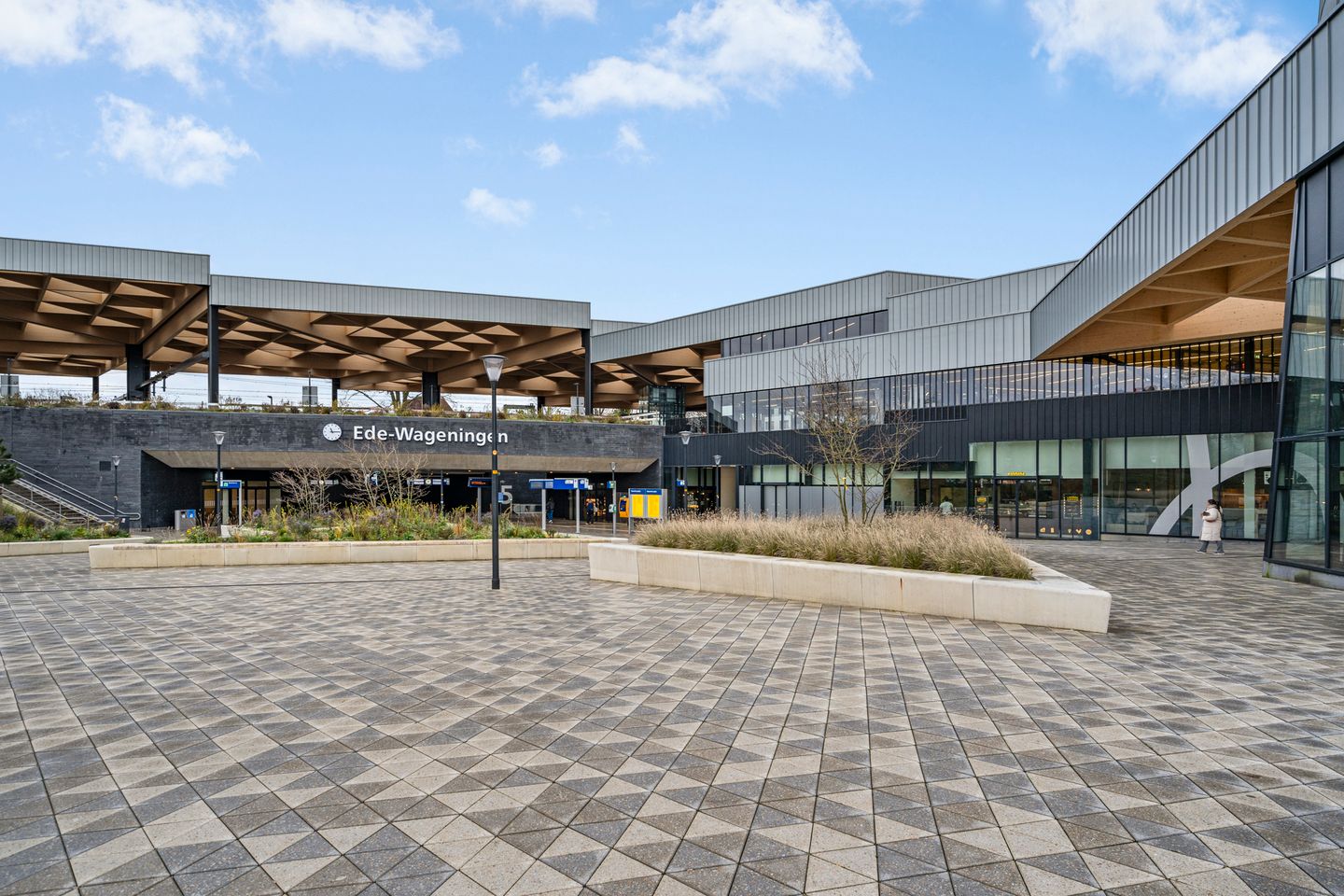 Bekijk foto 1 van Polar Bearsplein 16