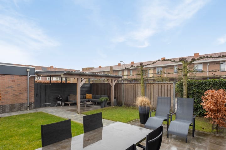 Photo 41 of Bornkamp 32