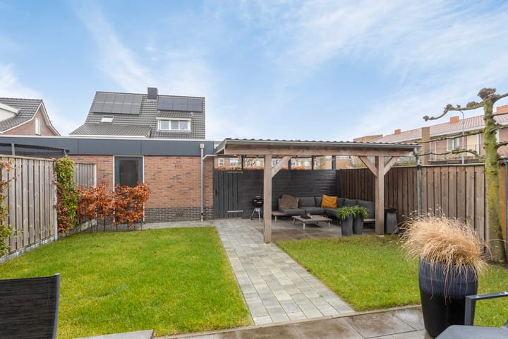 Photo 42 of Bornkamp 32