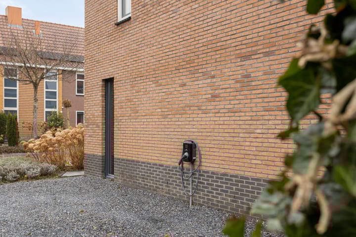 Photo 54 of Bornkamp 32