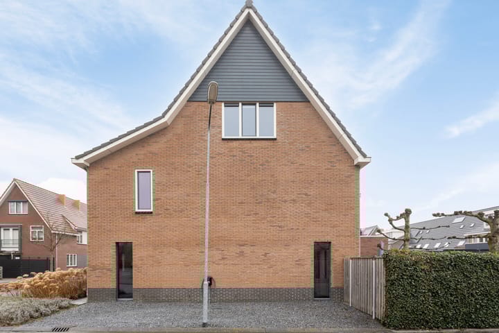 Photo 57 of Bornkamp 32