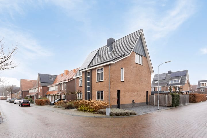 Photo 59 of Bornkamp 32