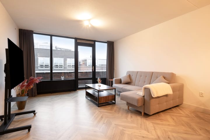 Foto 2 van Raadhuisplein 4-C