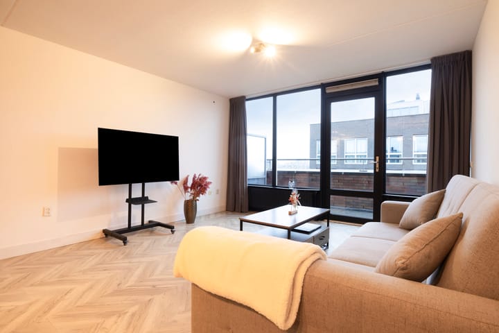 Foto 9 van Raadhuisplein 4-C