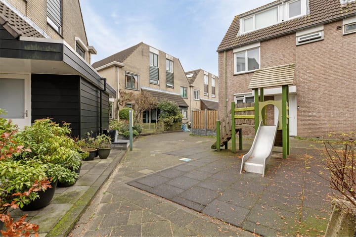 Photo 7 of Ernst Barlachrade 65