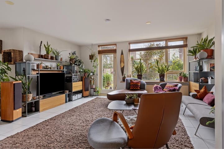 Photo 13 of Ernst Barlachrade 65