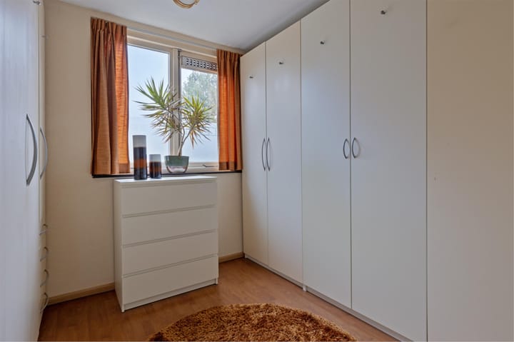 Photo 28 of Ernst Barlachrade 65