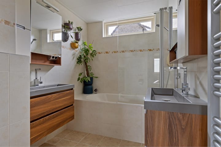 Photo 30 of Ernst Barlachrade 65