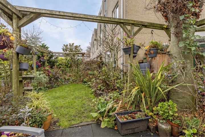 Photo 39 of Ernst Barlachrade 65