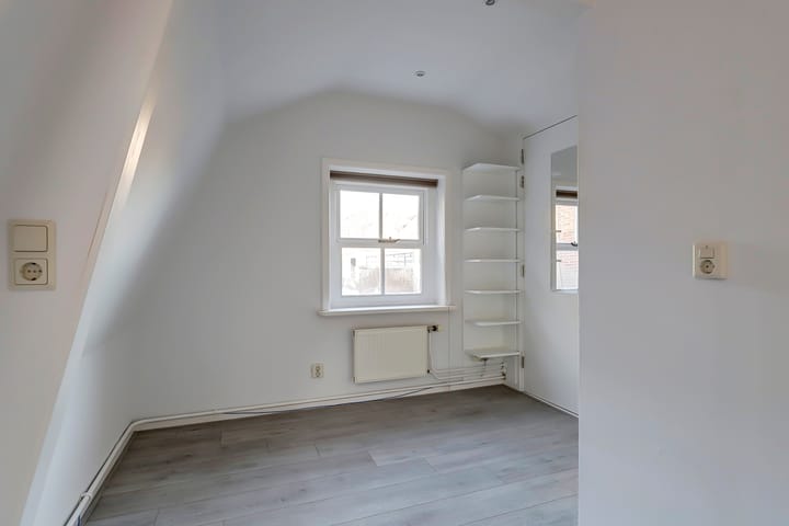 Photo 16 of Kleiwegstraat 18