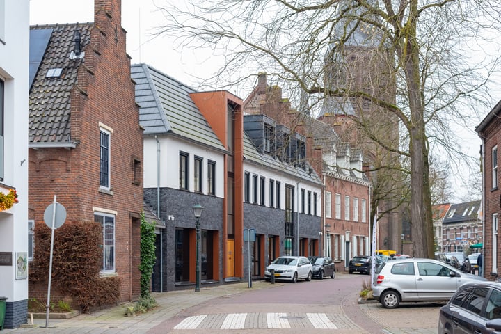 View photo 2 of Marktstraat 8-B