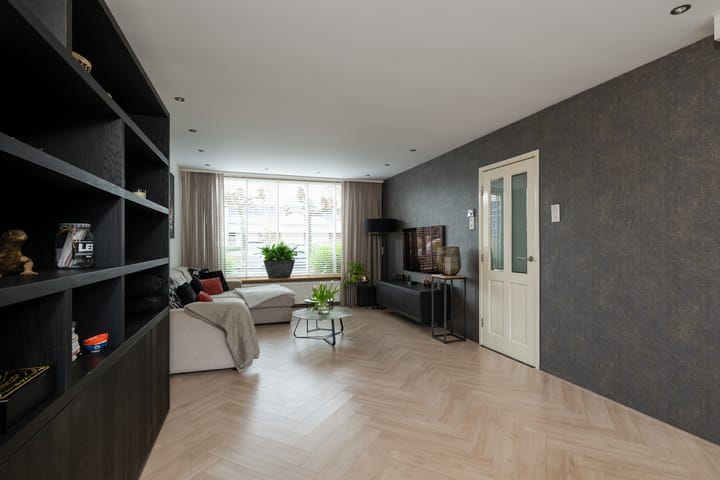 Foto 16 van Anjerlaan 10