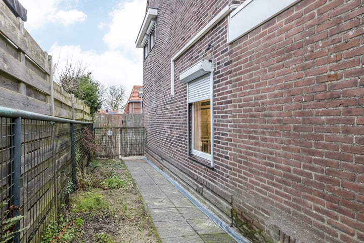 Bekijk foto 26 van Hazenkampstraat 127