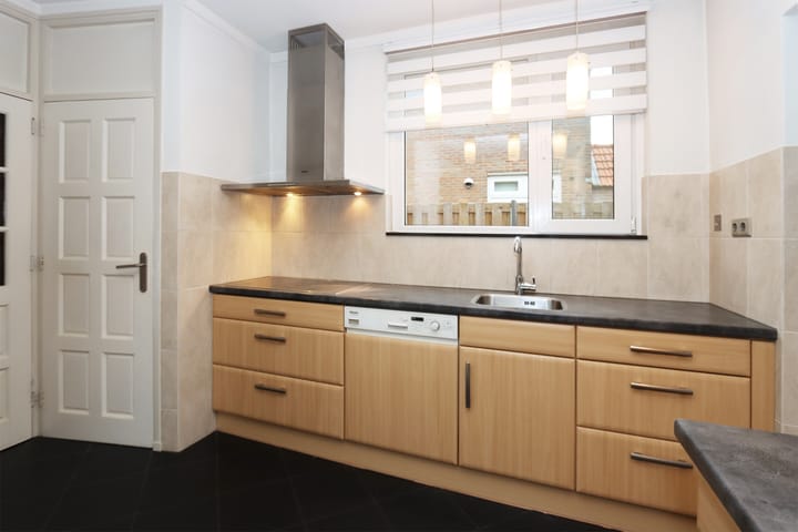 Foto 11 van Schenck van Nijdeggenstraat 13