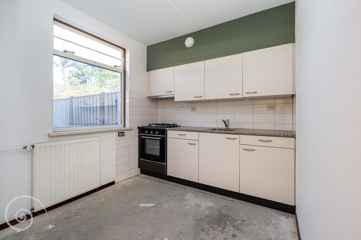 Photo 12 of Koningin Julianastraat 25