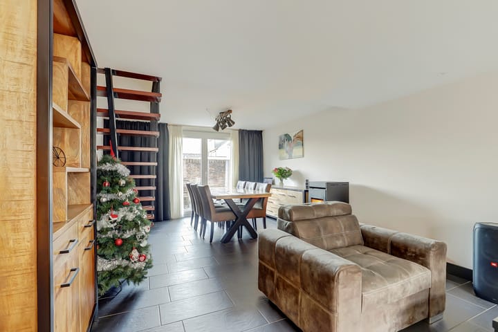 Photo 10 of Raadhuisstraat 63